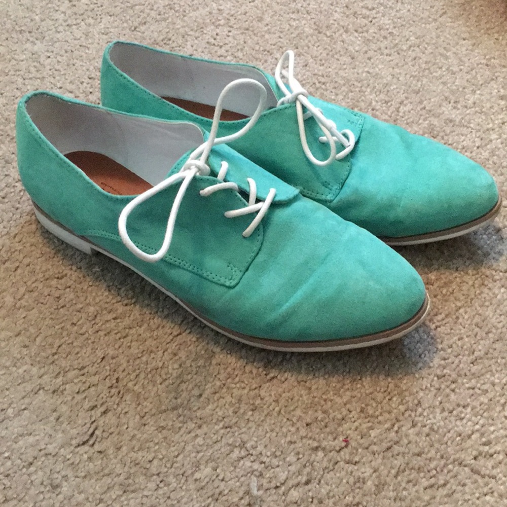 Sea foam green lace up shoes